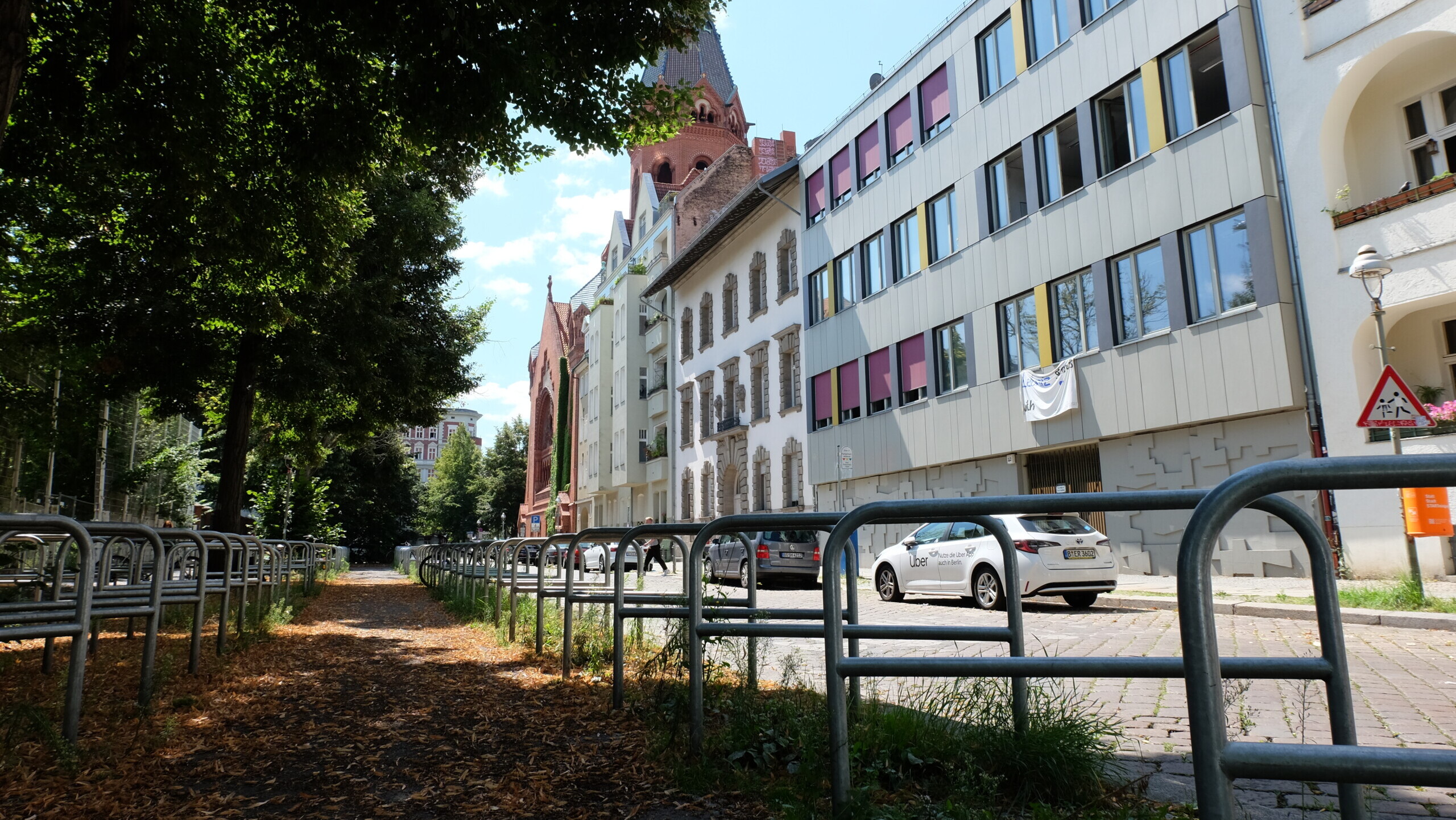 Radbügel vor dem Leibnizgymnasium