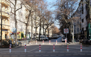 Poller in der Niederbarnimstraße