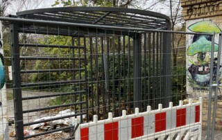 Drehkreuz am Zaun im Görli